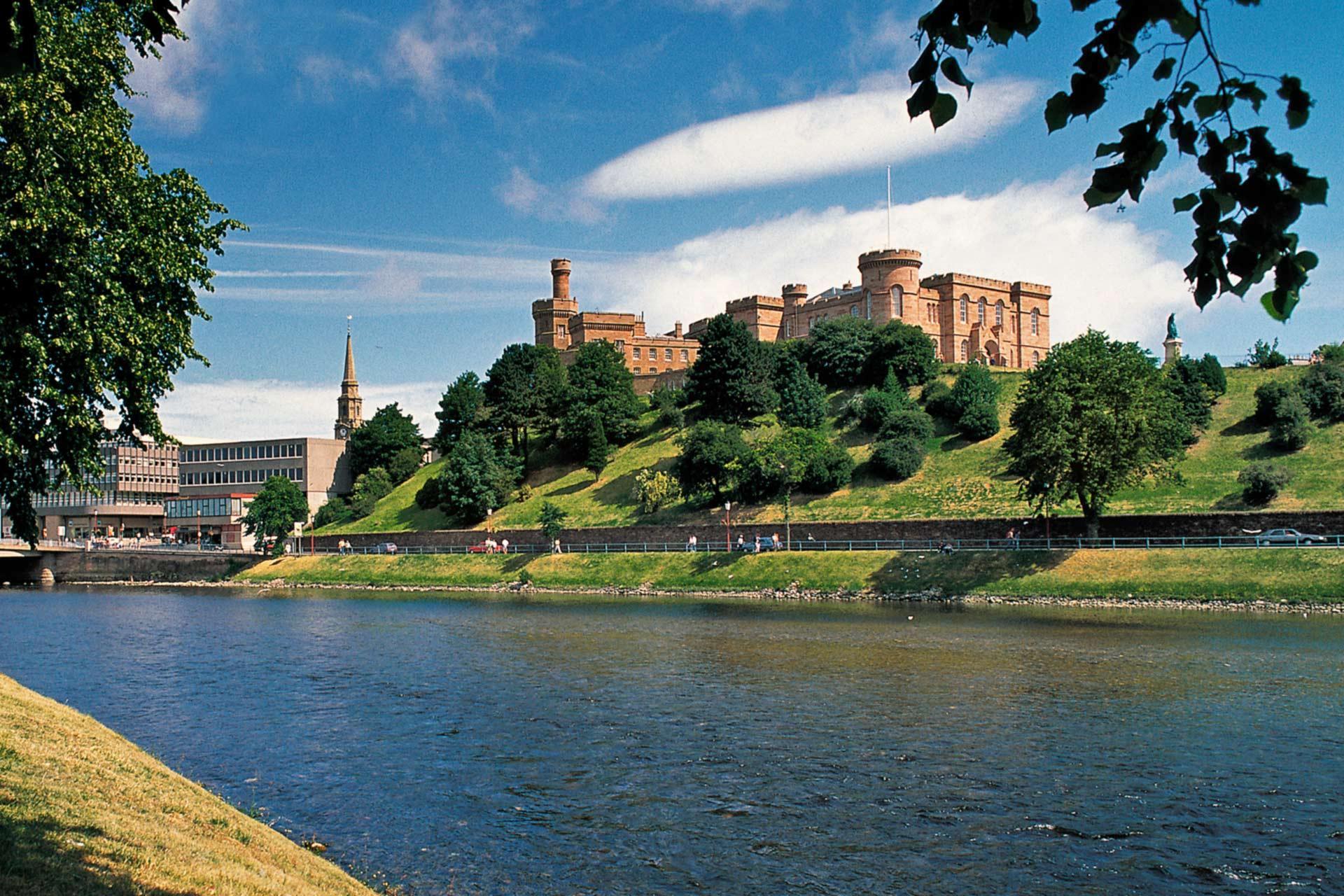 CRUCEROS DE LUJO ESCOCIA CRUCEROS SCOTLAND CRUISES INVERNESS